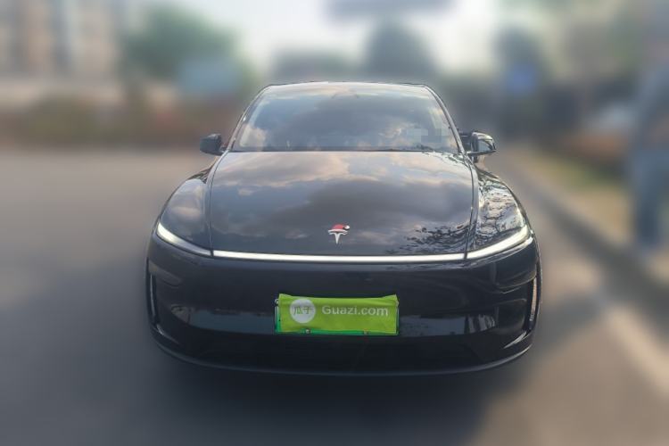 Used Tesla Model Y 2025 Rear-Wheel-Drive Version