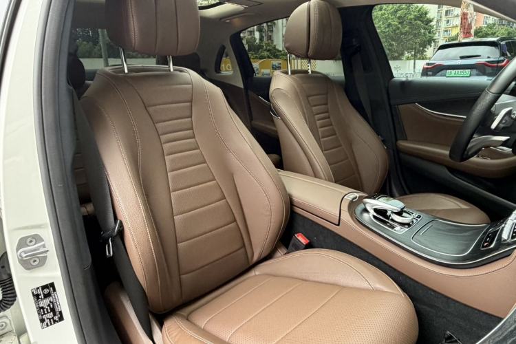 Used Mercedes-Benz E-Class 2018 E 300 L Sporty and Stylish Model Right Front Seat