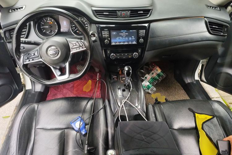 Used Nissan X-Trail 2019 2.0L CVT Comfort Edition 2WD Center Console