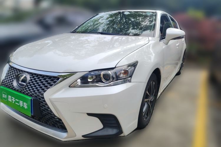 Used Lexus CT 2017 CT200h Comfort Edition Two-Tone China V Standard