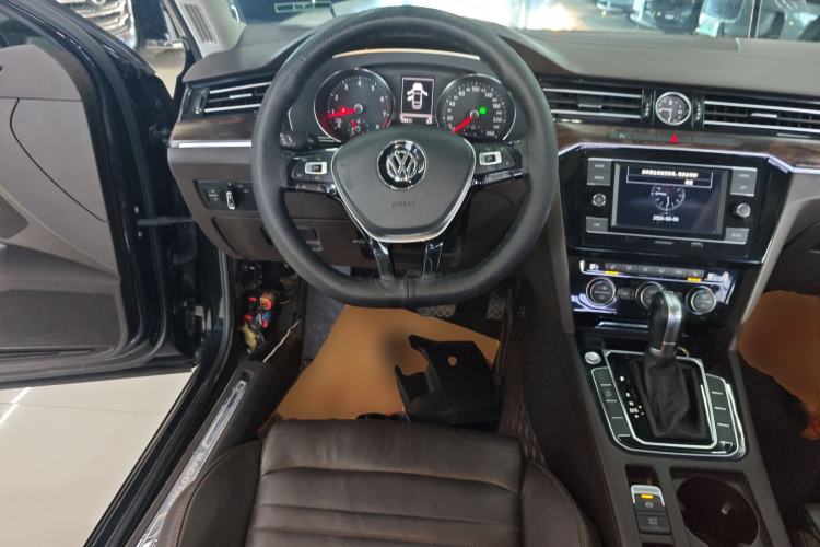 Used Volkswagen Magotan 2018 Facelift 330TSI DSG Luxury Model