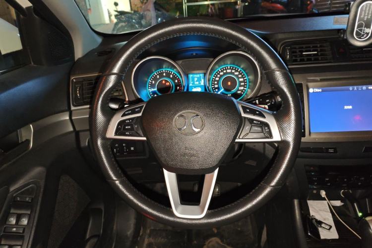 Used BAIC Senova X65 2015 2.0T Automatic Elite Model
