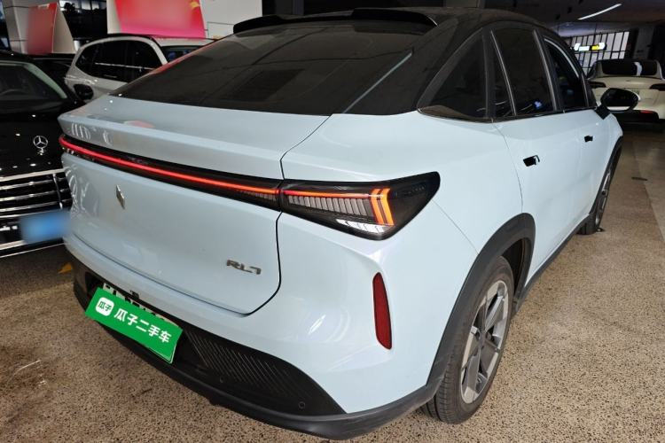 Used Livan 7 2023 450 km – Chasing Clouds