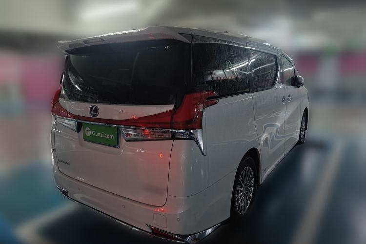 Used Lexus LM 2020 300h Seven-Seat Elegant Edition Rear Right 45 Deg