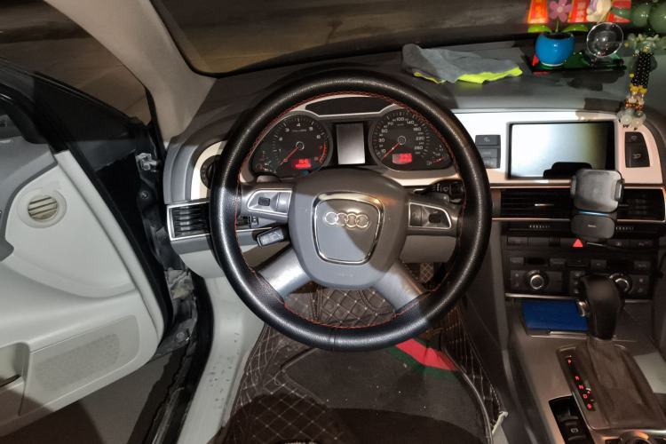 Used Audi A6L 2011 2.0 TFSI Automatic Standard Edition Steering Wheel