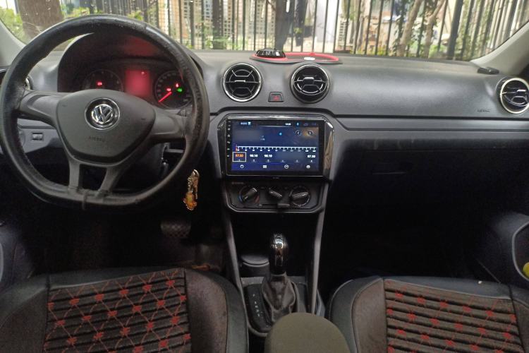 Used Volkswagen Jetta 2019 Dream Edition 1.5L Automatic Fashionable Version Center Console