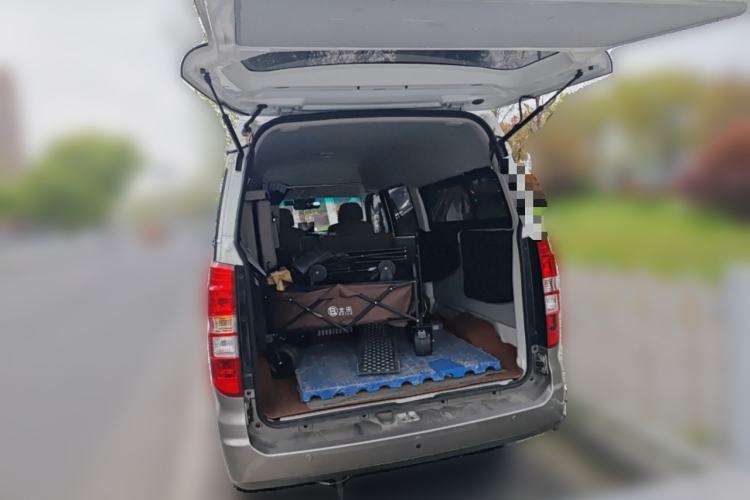 Used Jinbei New Hiace X30L 2024 Champion Edition Coach 5/6/7-Seater with Central Air Conditioning Trunk