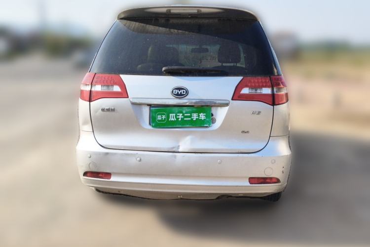 Used BYD M6 2013 2.4L Manual Luxury Model