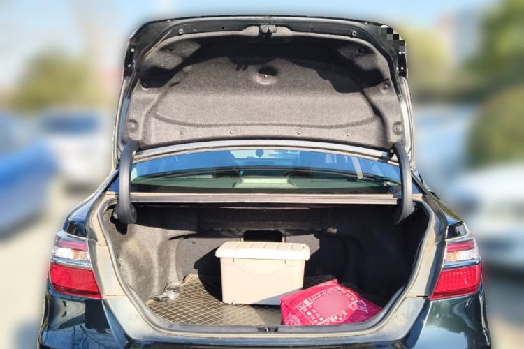 Used Toyota Camry 2016 2.0G 10th Anniversary Leading Edition
