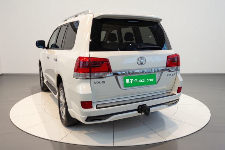 Used Toyota Land Cruiser 2017 5700 Middle East Edition