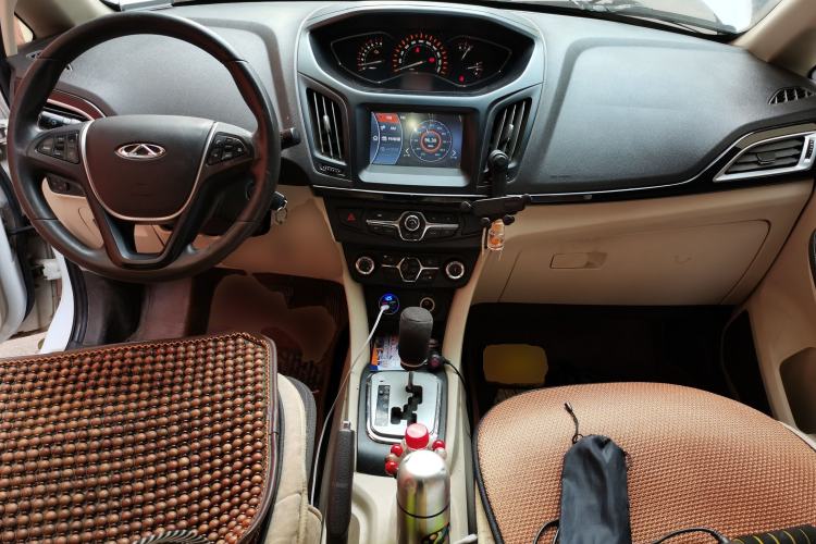 Used Chery Arrizo M7 2015 2.0L CVT Wide Enjoyment Edition 232 Seats Center Console