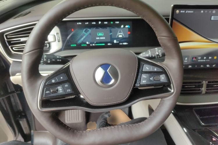 Used Denza D9 2024 EV 600 Four-Wheel-Drive Flagship Model Steering Wheel