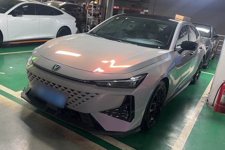 Used Changan UNI-V 2024 1.5T Smart Navigation Version