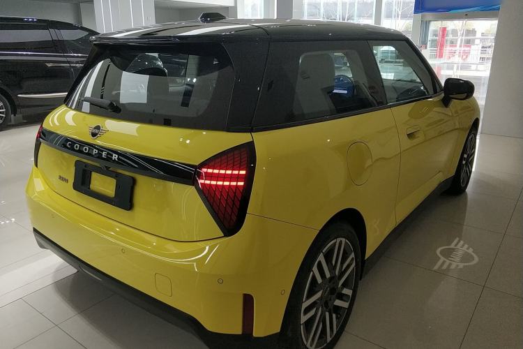 Used MINI Electric MINI COOPER 2024 456km COOPER E Classic Edition