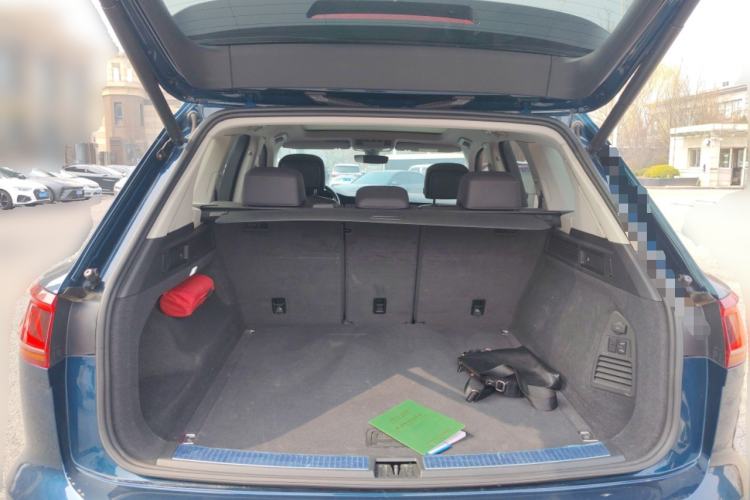 Used Volkswagen Touareg 2020 3.0 TSI Luxury Edition China VI Trunk