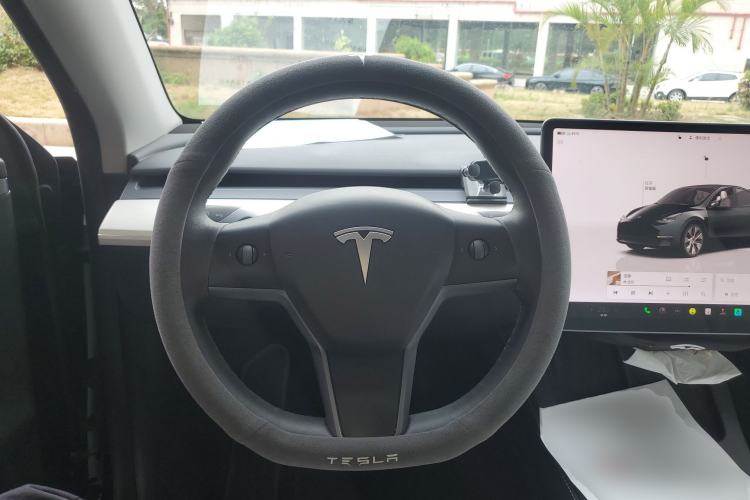 Used Tesla Model Y 2022 Rear-Wheel-Drive Version