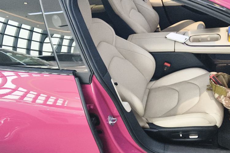 Used Xiaomi Auto SU7 2024 Four-Wheel Drive Ultra-Long Range Advanced Intelligent Driving Max Edition
