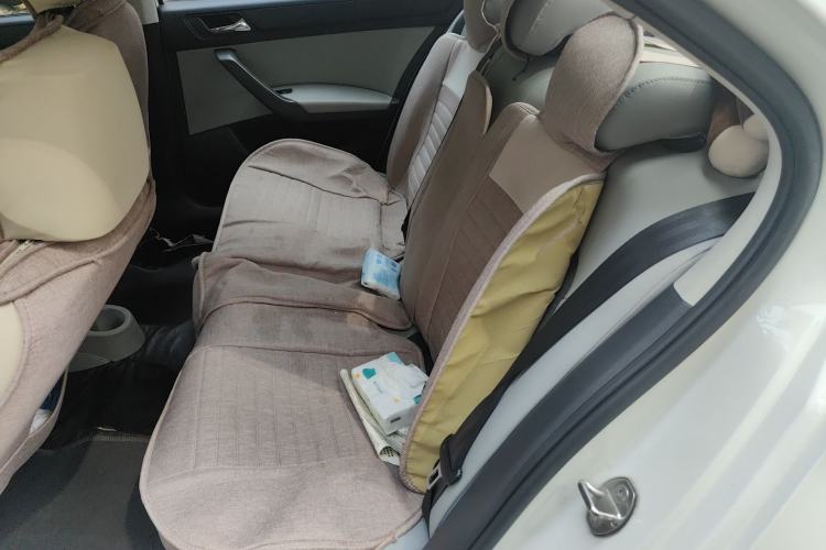 Used Skoda Rapid 2015 1.6L Manual Smart Selection Model
