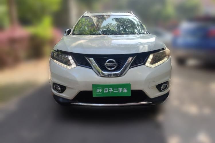 Used Nissan X-Trail 2014 2.5L CVT Luxury Edition 4WD Front