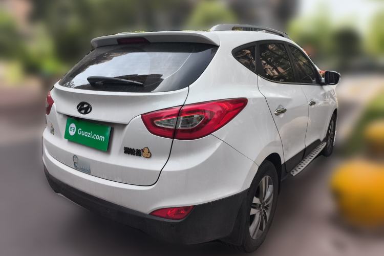 Used Hyundai ix35 2015 2.0L Automatic Two-Wheel Drive Leading Trim China IV Standard
