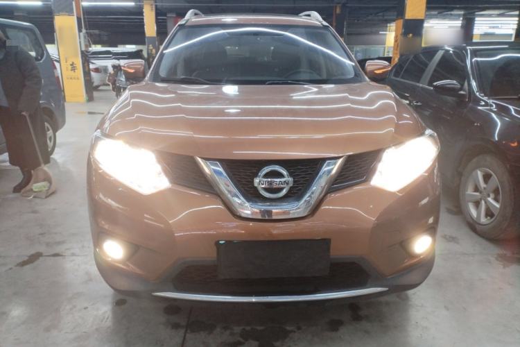Used Nissan X-Trail 2015 2.0L CVT Comfort MAX Edition 2WD
