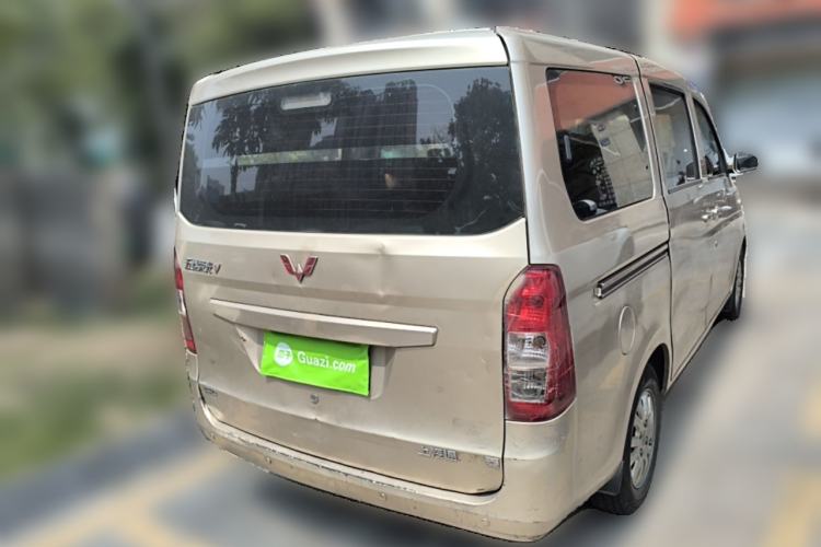 Used Wuling Rongguang V 2016 1.5L Standard Version
