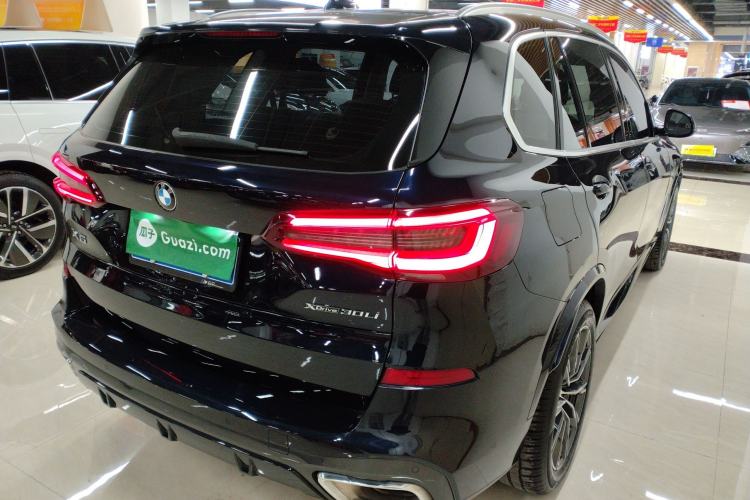 Used BMW X5 2022 Restyled xDrive 30Li Luxury Version M Sport Package
