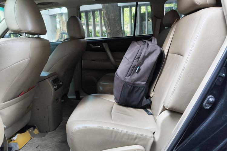 Used Toyota Highlander 2013 2.7L Two-Wheel Drive 7-Seater Zijin Edition
