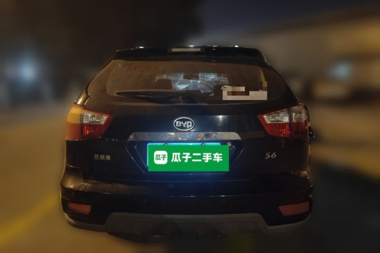 Used BYD S6 2014 2.0L Manual Luxury 5-Seater