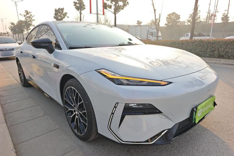 Used Geely Galaxy E8 2024 620 km All-Wheel-Drive Dragon Edition