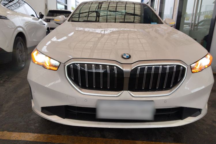 Used BMW 5 Series 2024 525Li Luxury Package
