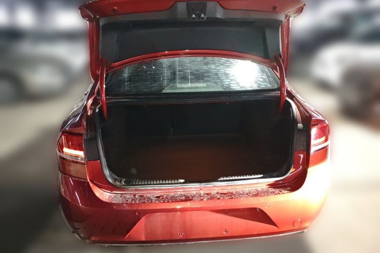 Used Volkswagen Lamando 2017 280TSI DSG Luxury Edition Trunk