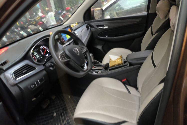 Used Baojun 730 2019 1.5T CVT Flagship Model 7 Seats China VI Emission Standard Left Front Seat