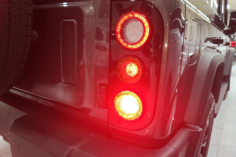 Used 212 T01 2024 2.0T Explorer
