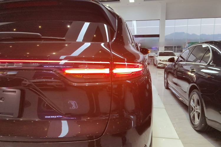Used Porsche Cayenne E-Hybrid 2022 Cayenne E-Hybrid 2.0T Platinum Edition
