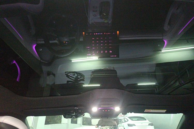 Used Xiaomi Auto SU7 2024 Rear-Drive Long-Range Intelligent Driving Version Headliner