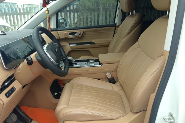 Used JAC Refine RF8 PHEV 2024 Zhiling Edition 1.5T 150KM Flagship Model – Lithium Iron Phosphate