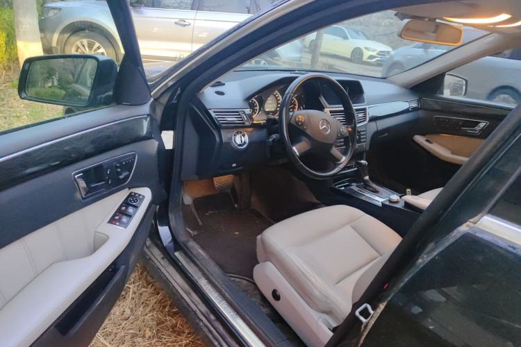 Used Mercedes-Benz E-Class 2010 E 260 CGI Fashion Model