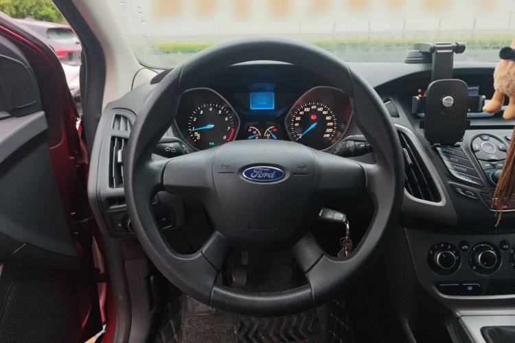 Used Ford Focus 2015 Hatchback 1.6L Manual Fashion Edition