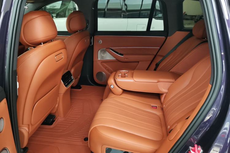 Used Hima AITO M8 2025 Model Pure Electric Max+ Five-Seat Long-Range Version Left Rear Seat