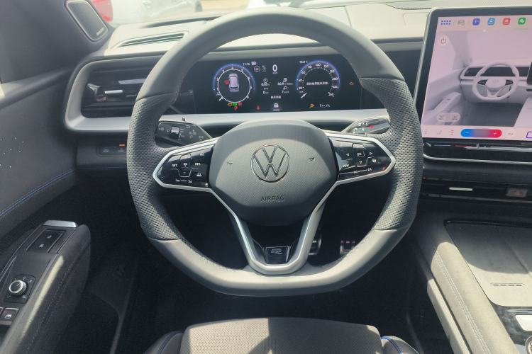 Used Volkswagen Teramont 2025 Tiguan Pro 450TSI Four-Wheel Drive Summit Edition
