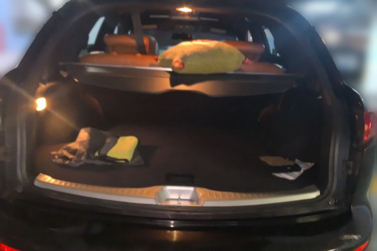 Used Infiniti FX 2007 FX35 Supreme Edition Trunk