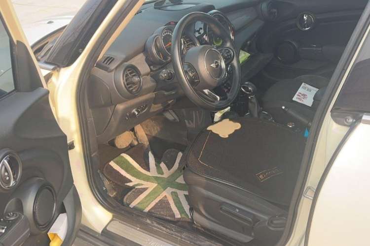 Used MINI MINI 2015 1.5T COOPER Fun Five-Door Edition