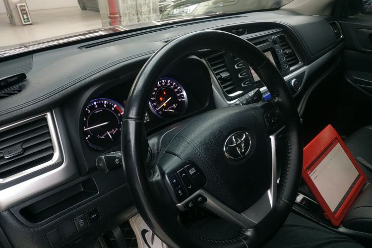 Used Toyota Highlander 2015 2.0T Four-Wheel Drive Luxury Edition 7-Seater