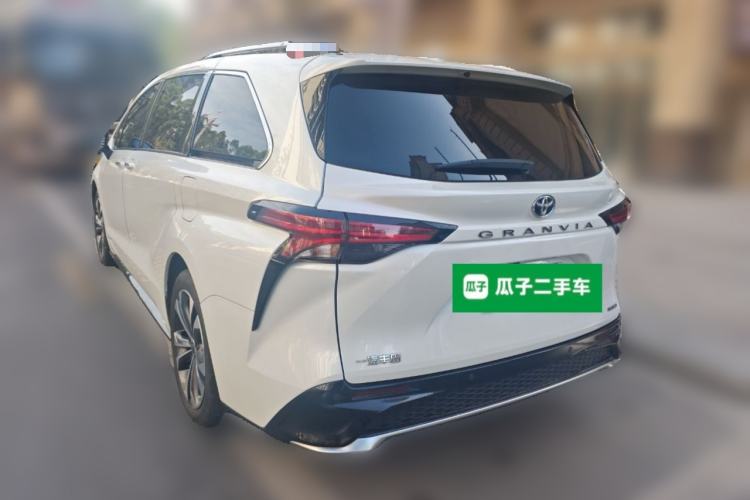 Used Toyota Granvia 2022 2.5L Hybrid Prestige Edition Rear Left 45 Deg