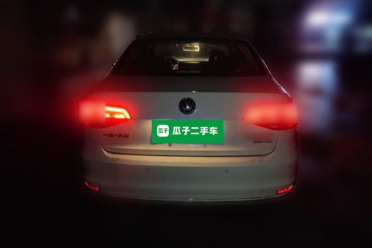 Used Volkswagen Sagitar 2015 230TSI Automatic Luxury Model Rear