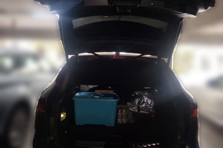 Used Jaguar F-PACE 2018 2.0T Two-Wheel Drive Urban Deluxe Edition
