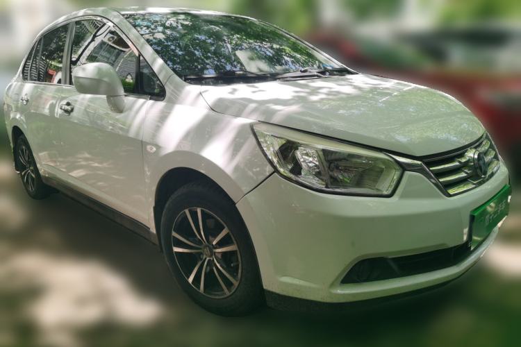 Used Venucia D50 2013 1.6L Automatic Fashion Edition Front Right 45 Deg