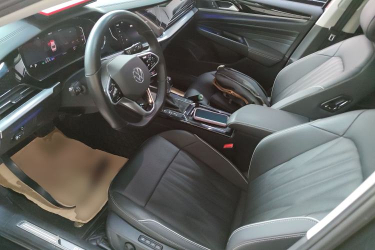 Used Volkswagen Passat 2022 330TSI Luxury Edition Left Front Seat