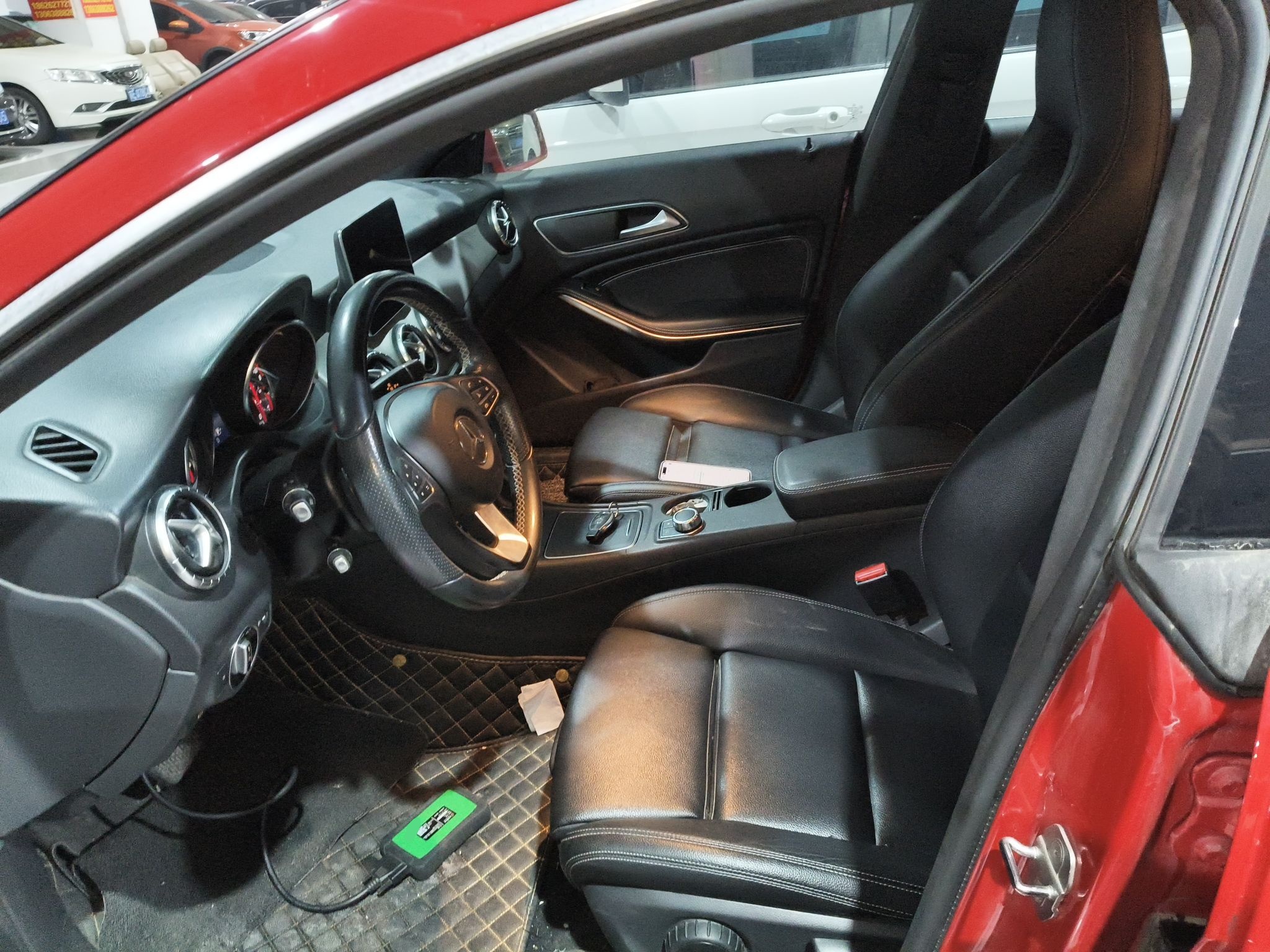 Переднее сиденье в автомобиле